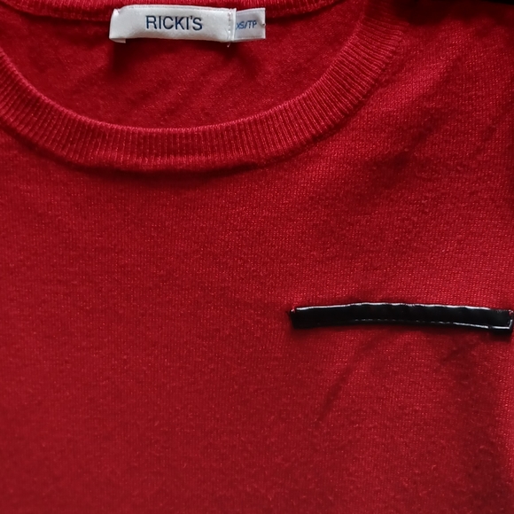 Red sweater with faux leather detail - Picture 2 of 5